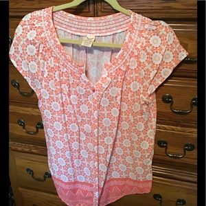 Women’s size medium short sleeve button down top